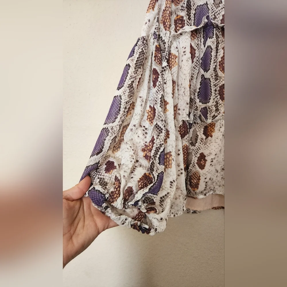 TCEC Snake Print Ruffle Top Size Small - Picture 6 of 11